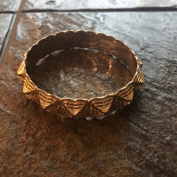 Kendra Scott Jewelry - Kendra scot bangle gold Kendra Scott Jewelry - Kendra scot bangle gold
